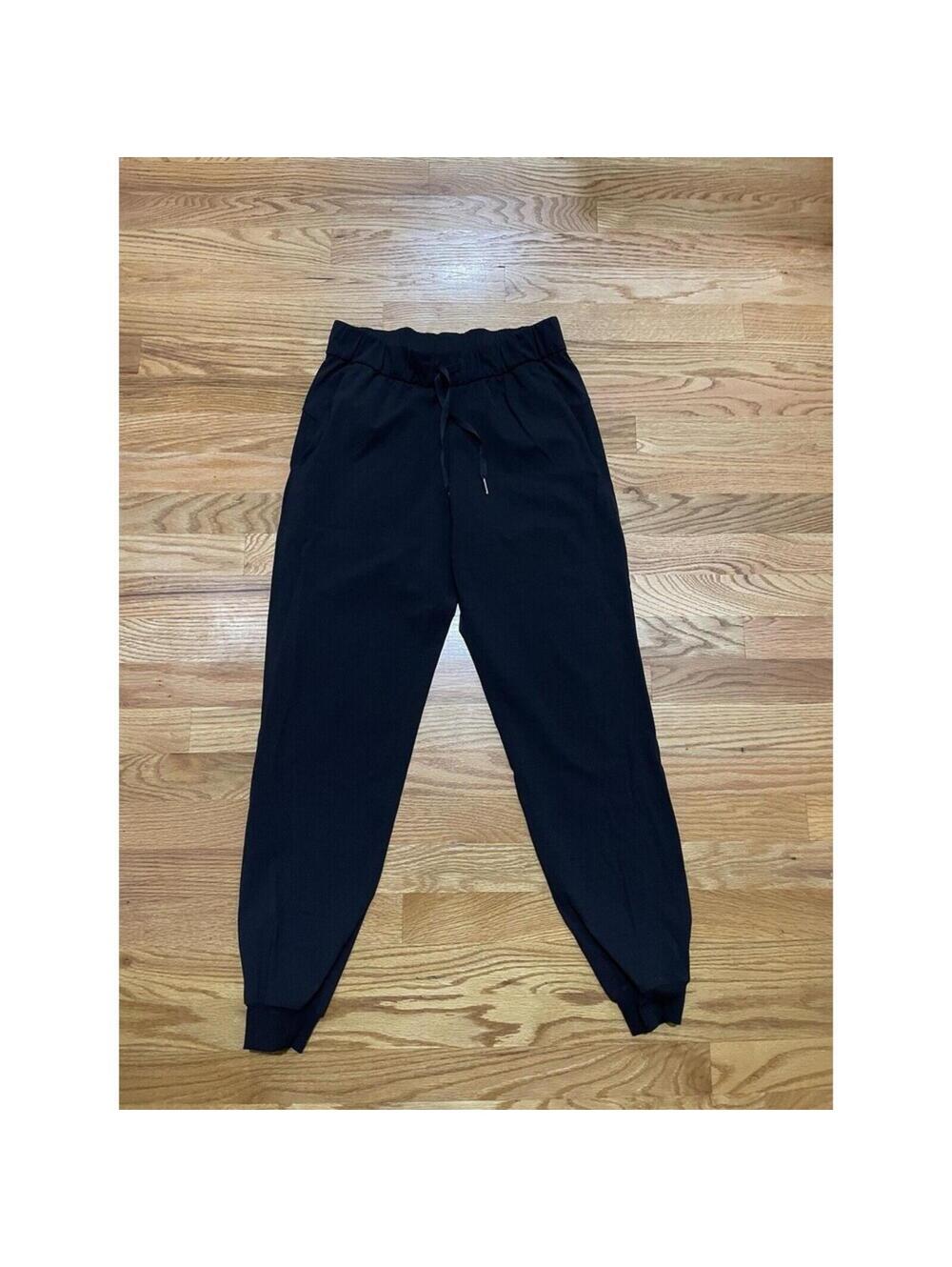 Women’s Black Lululemon Jogger Pants Size 4 athletic stretch